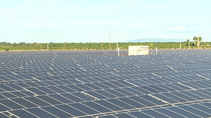 Cuba met le soleil au travail : Du black-out au break-out